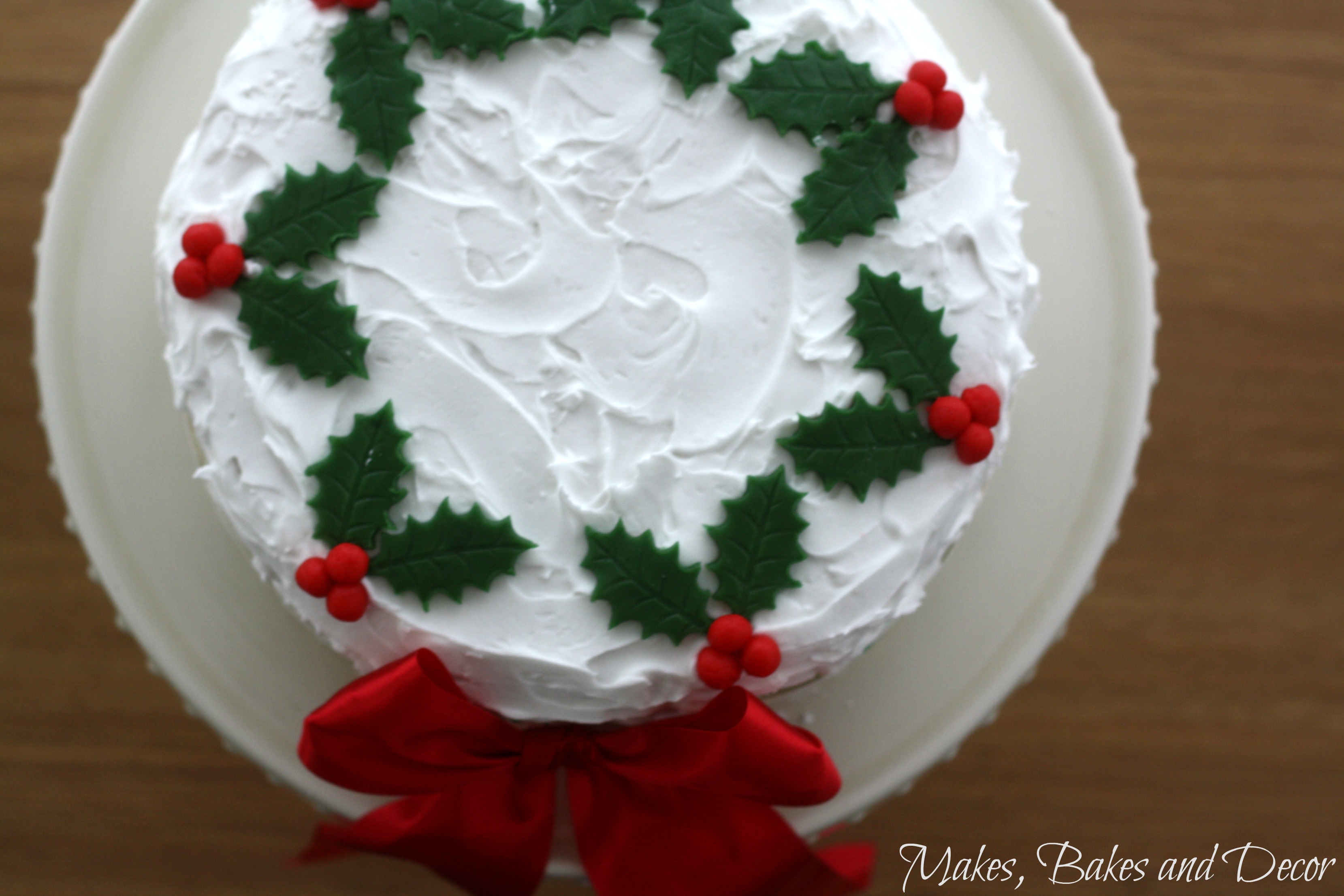 Decorating A Christmas Cake 