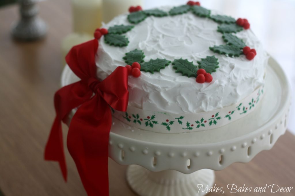 Decorating a Christmas Cake - Makes, Bakes and Decor