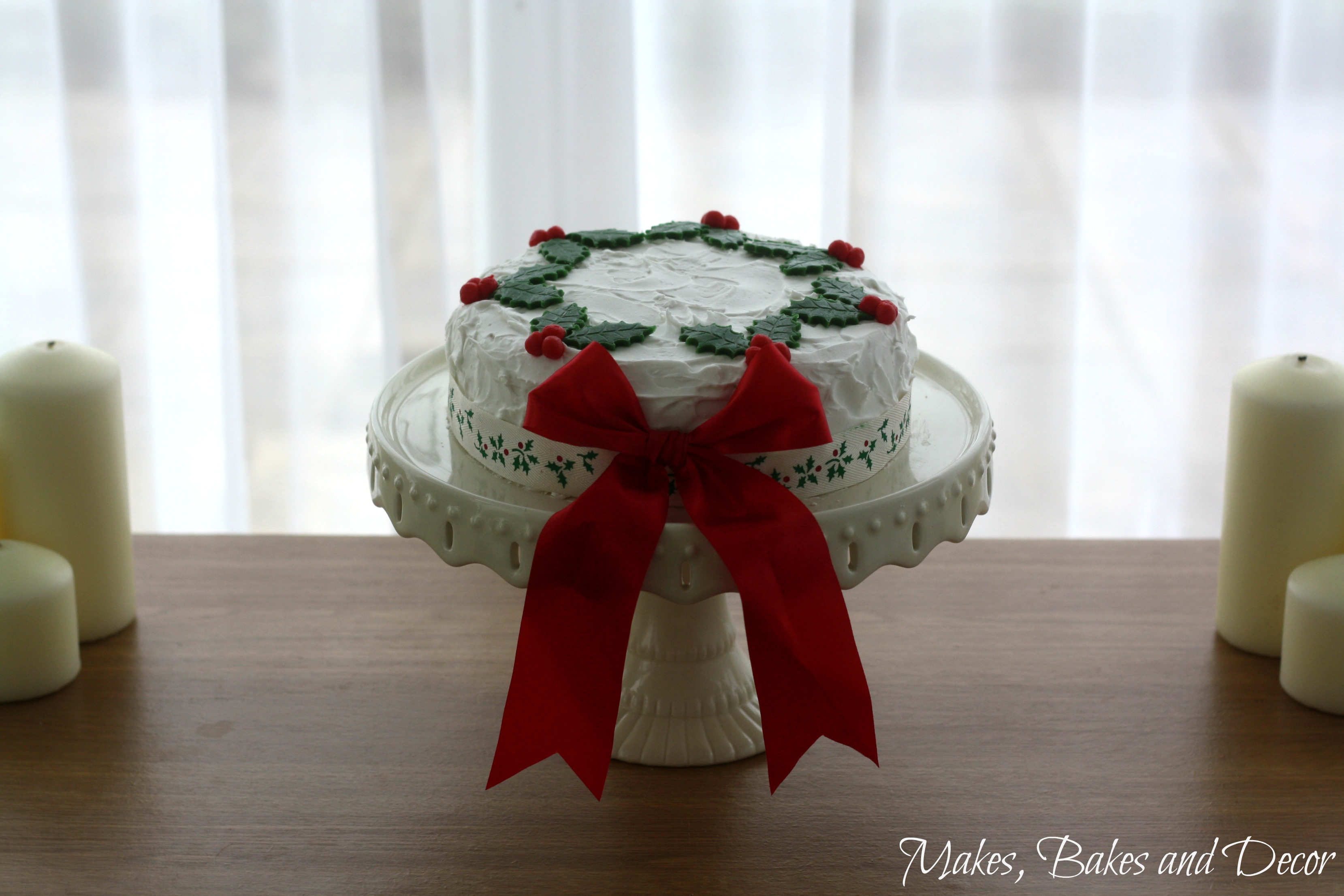 decorating a christmas cake