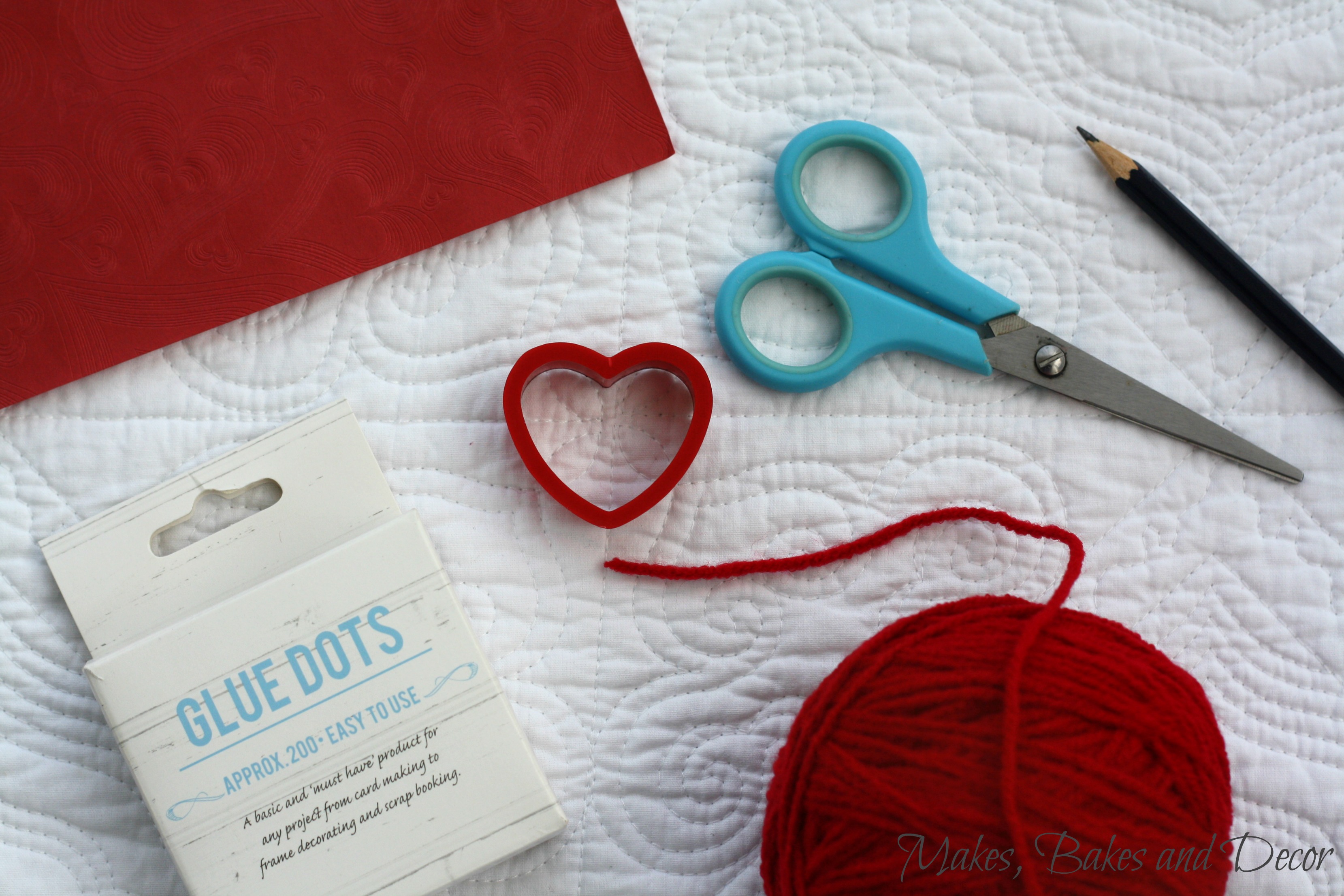 DIY Valentine's Day Pom Pom Garland 