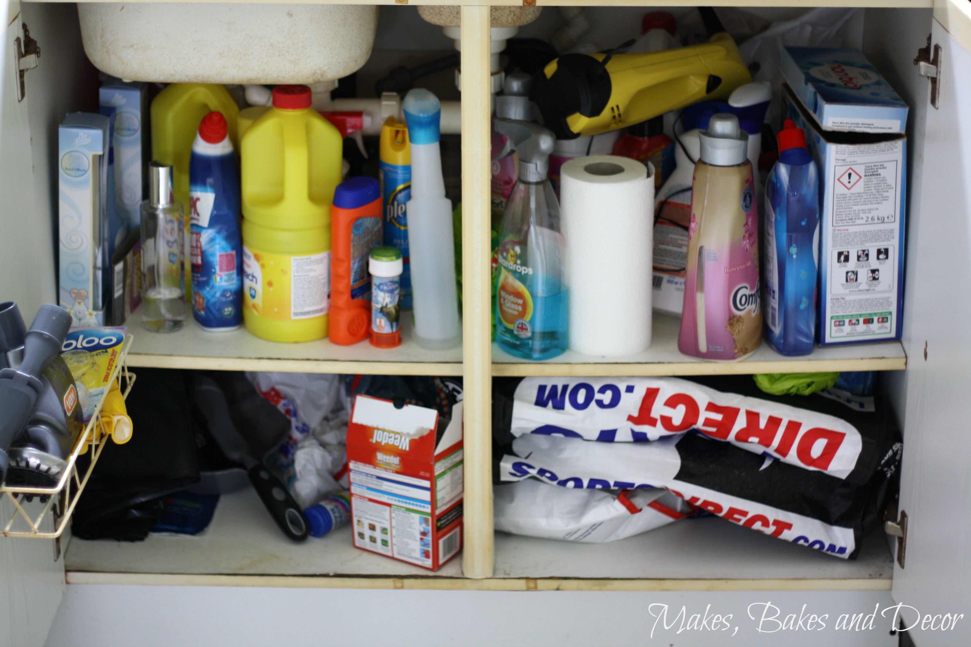 how-to-organise-the-cleaning-products-makes-bakes-and-decor