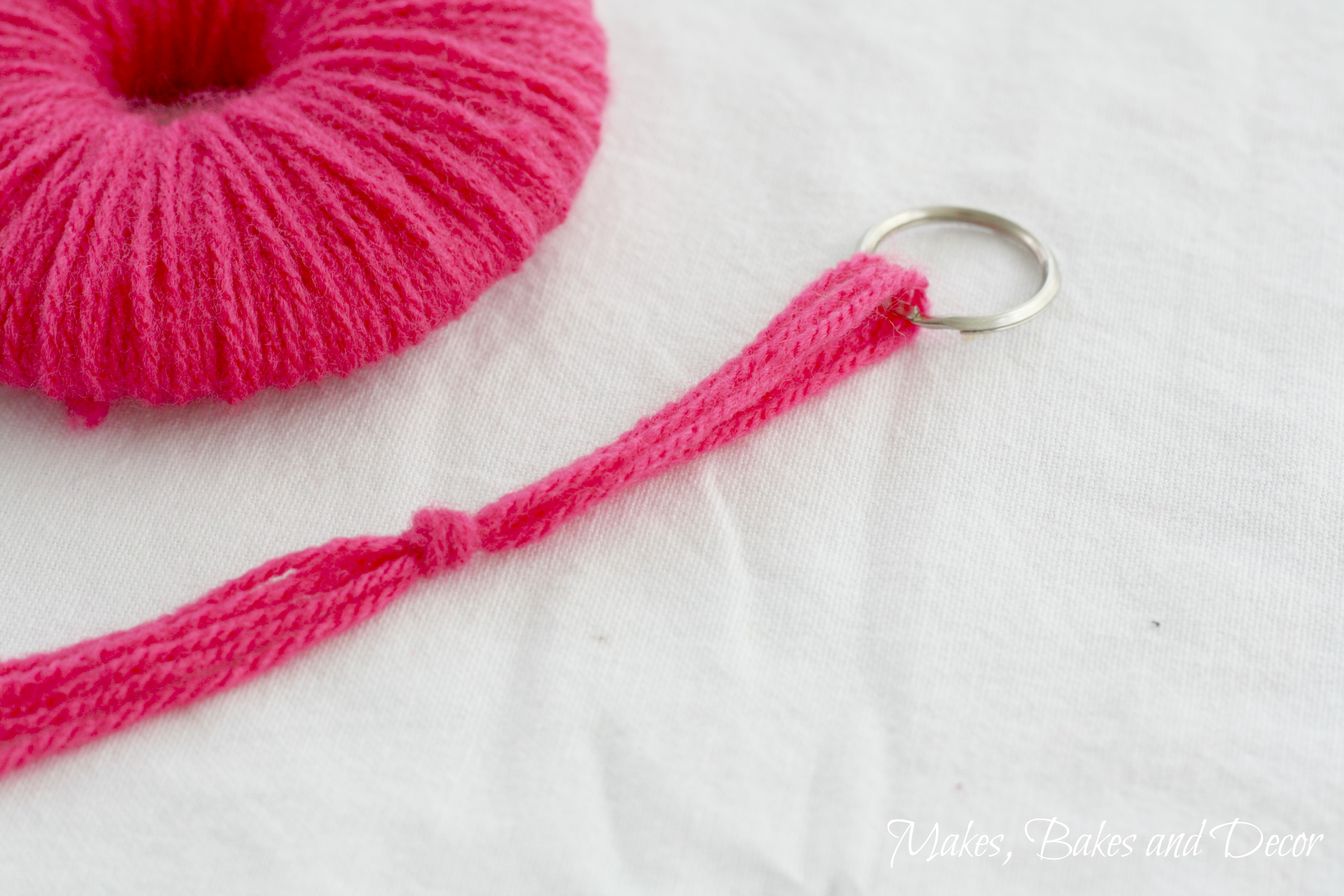 Pom Pom Keyring - Makes, Bakes and Decor