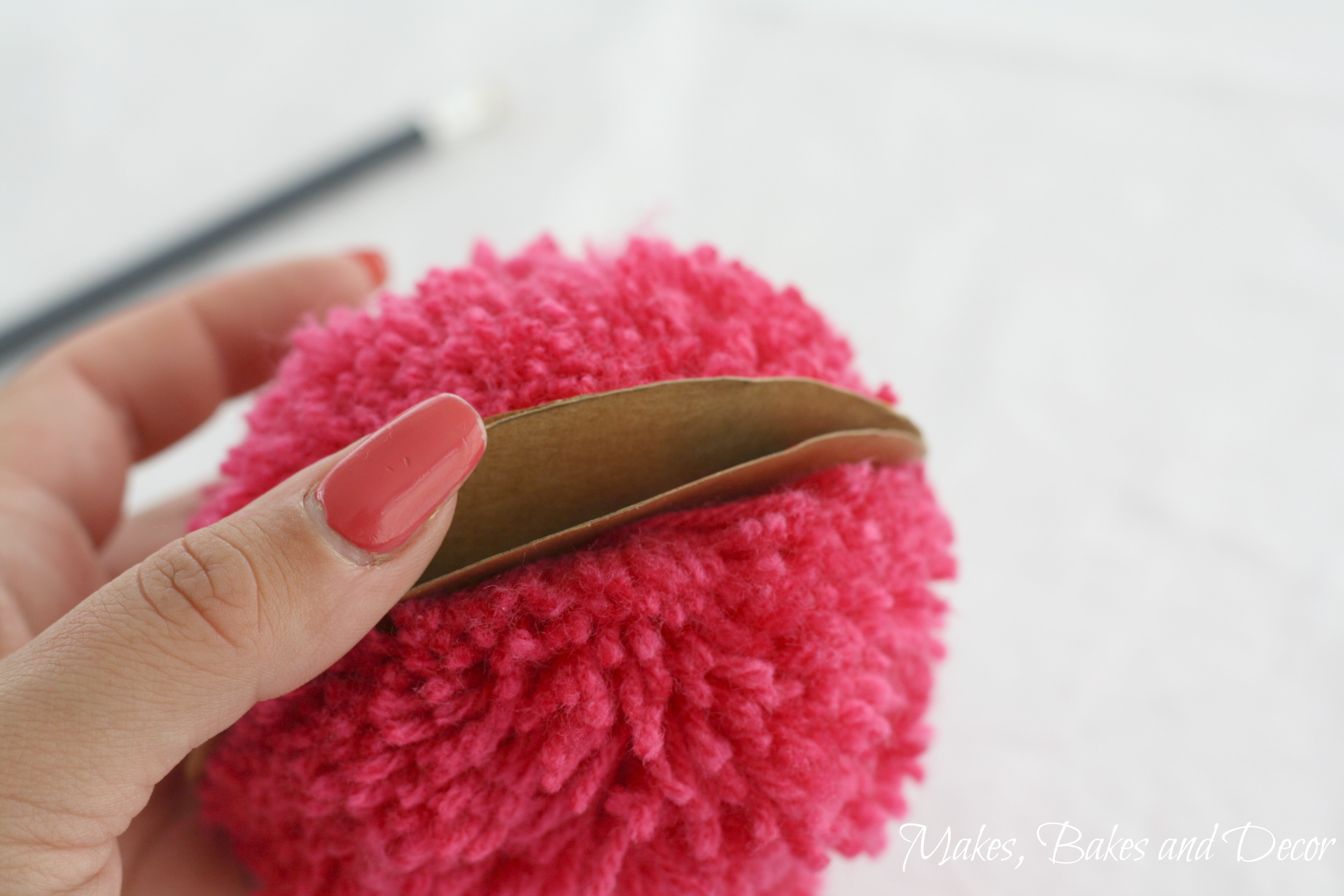 Pom Pom Keyring - Makes, Bakes and Decor