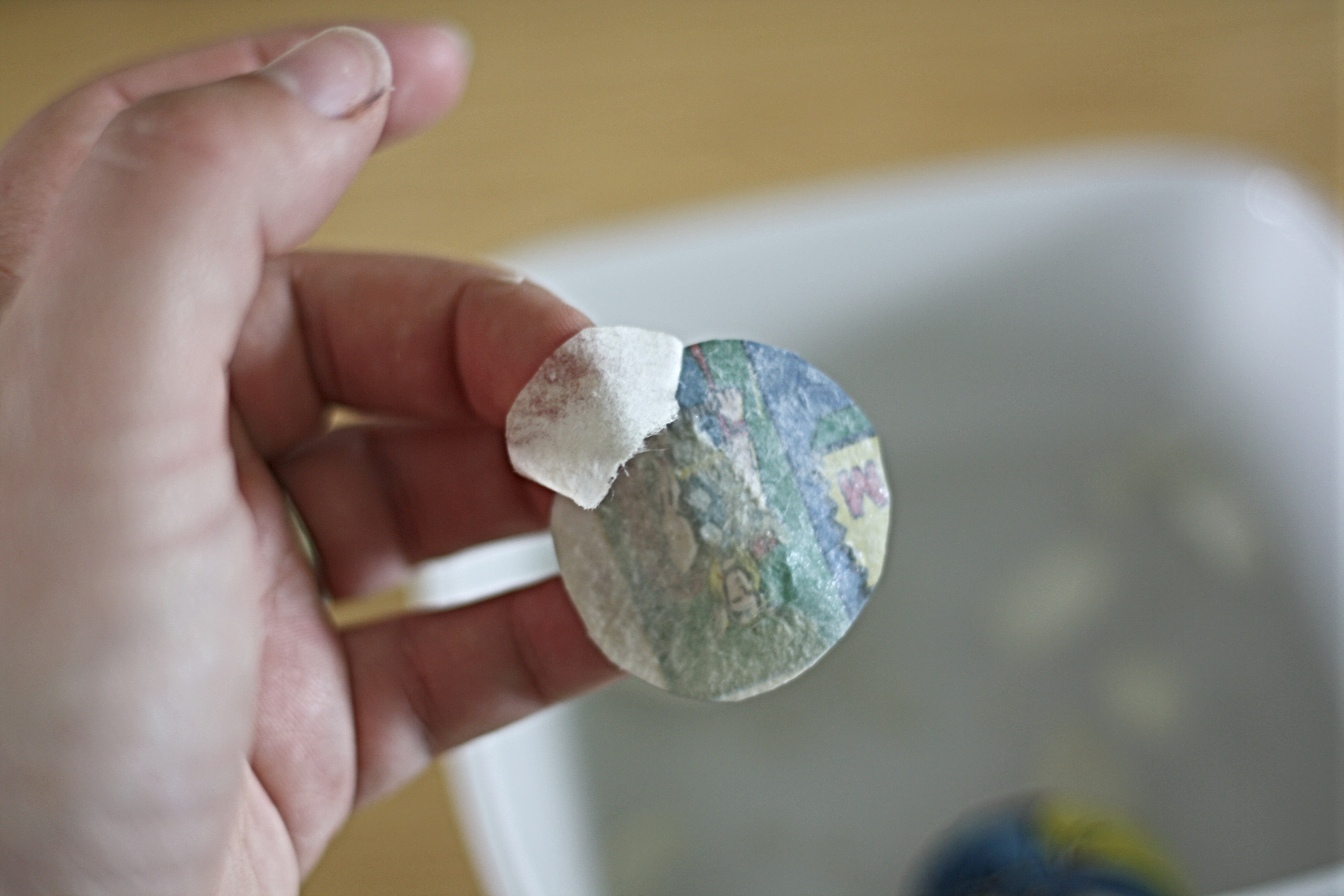 how to decoupage drawer pulls with wallpaper