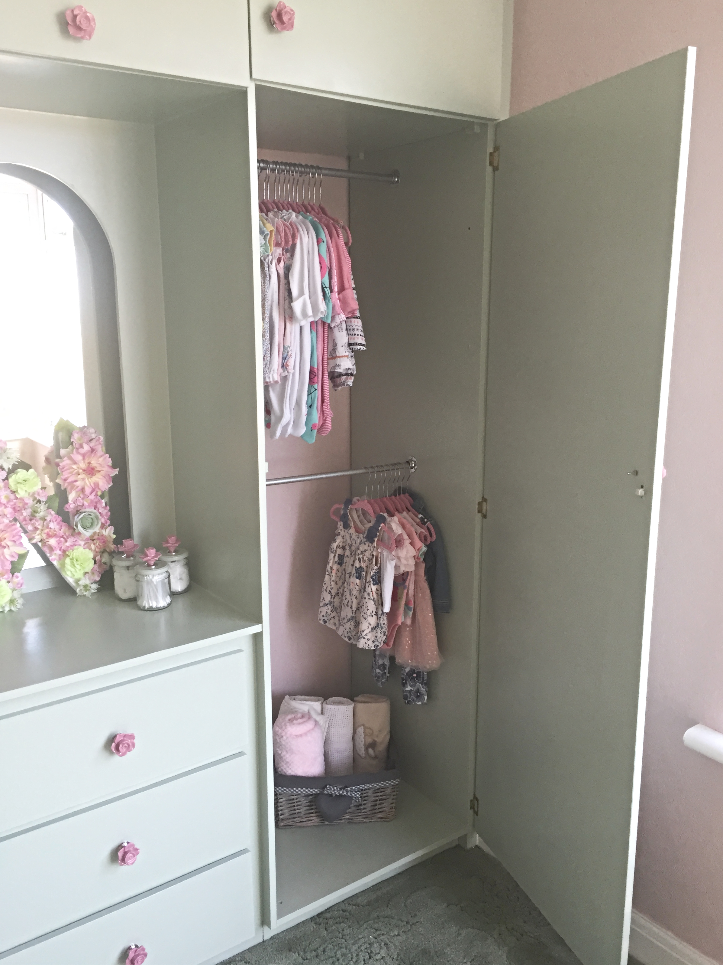 Upcycle shop melamine wardrobe