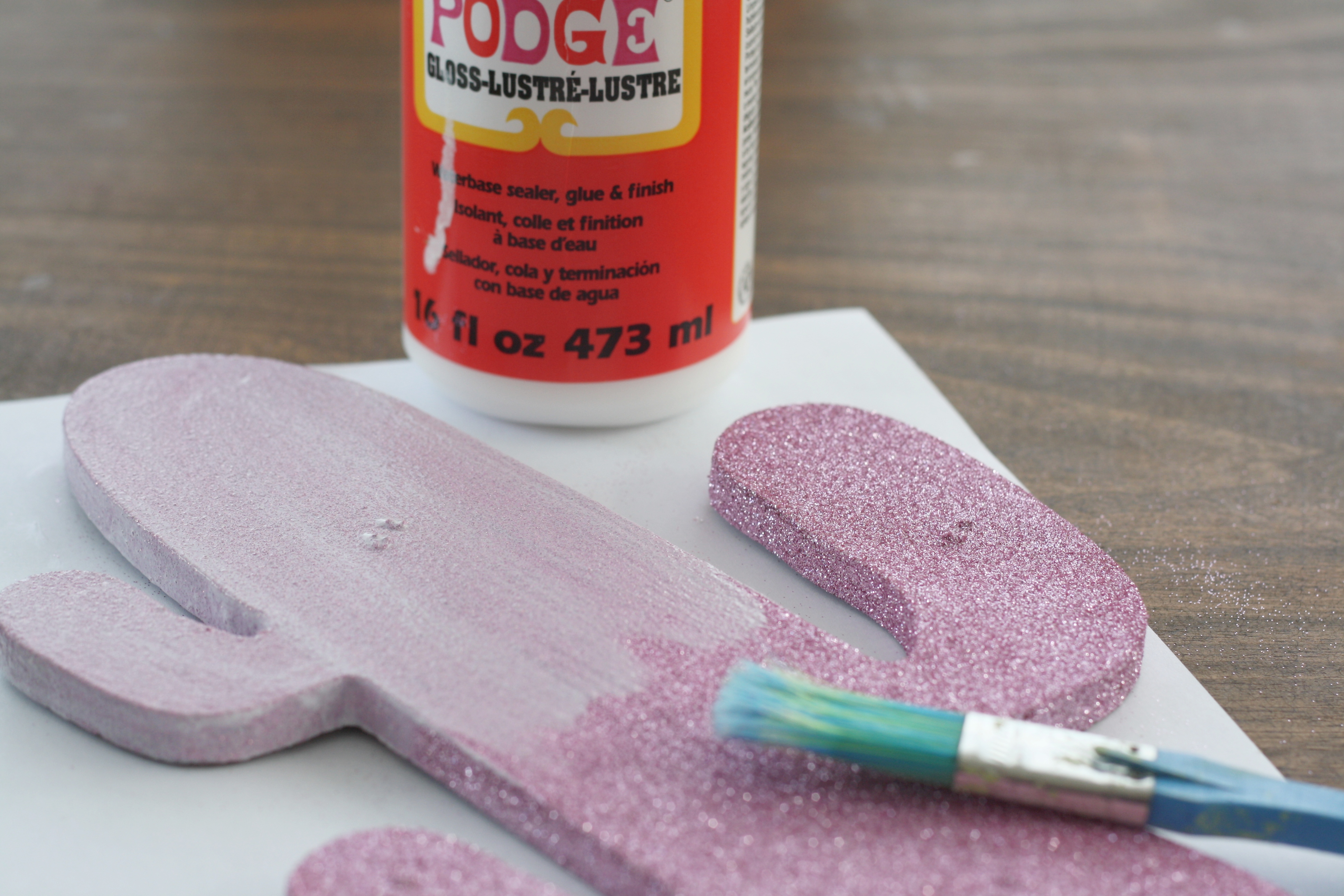 how to seal glitter using mod podge