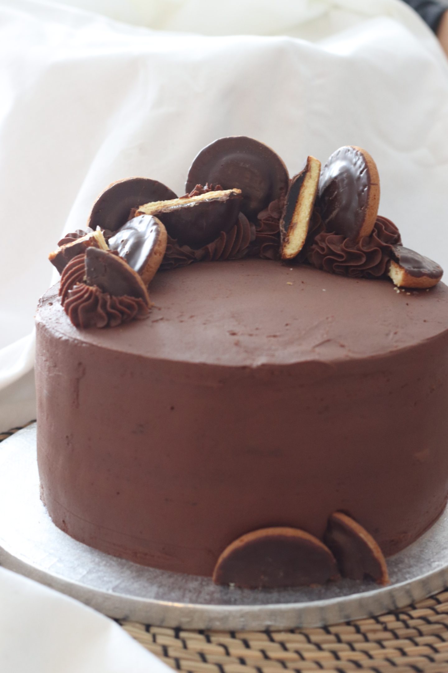 Jaffa Cake Cake - Makes, Bakes and Decor