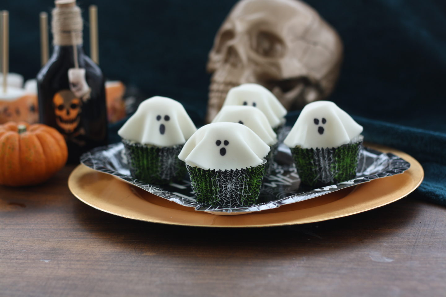 halloween ghost cupcakes