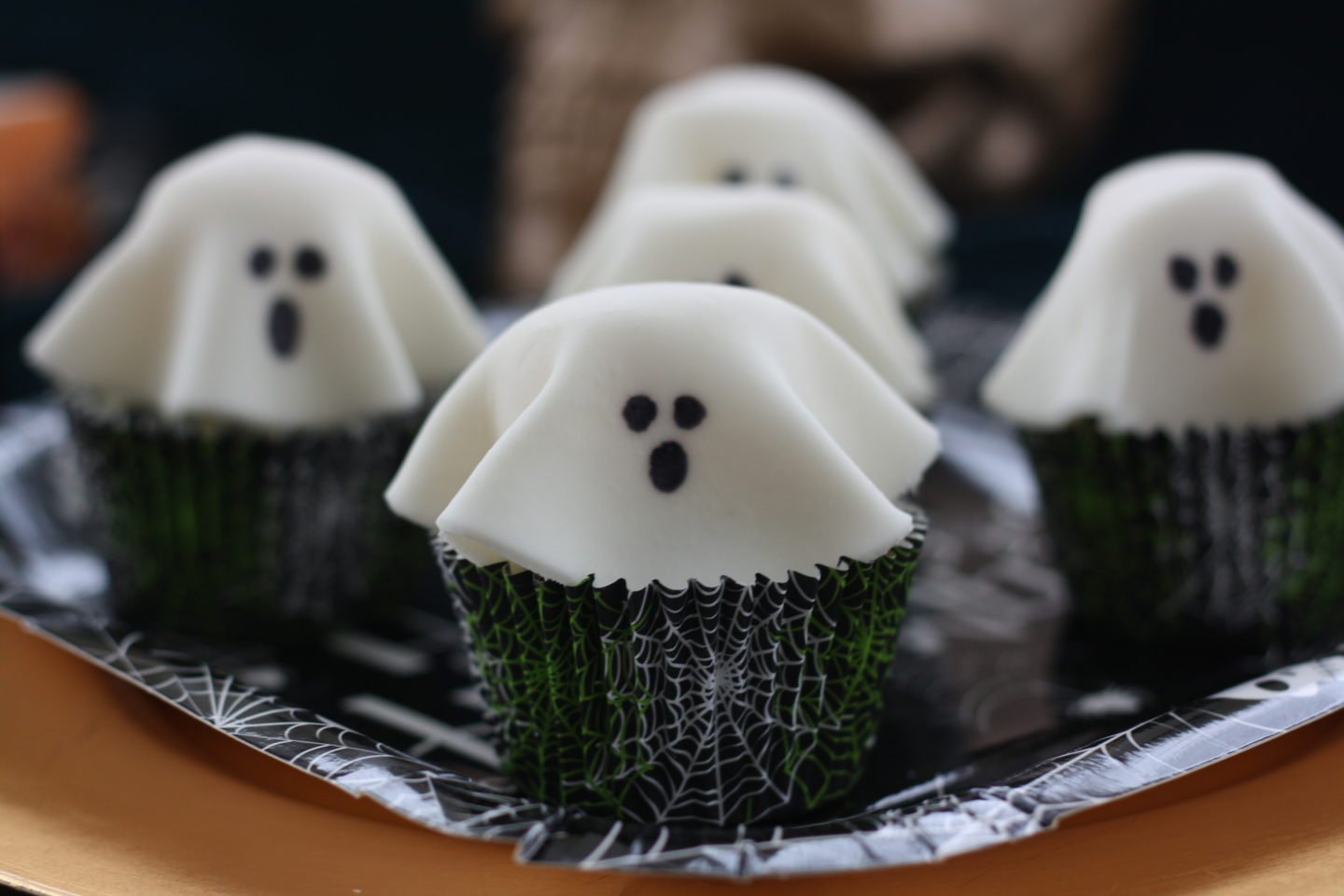 halloween ghost cupcakes