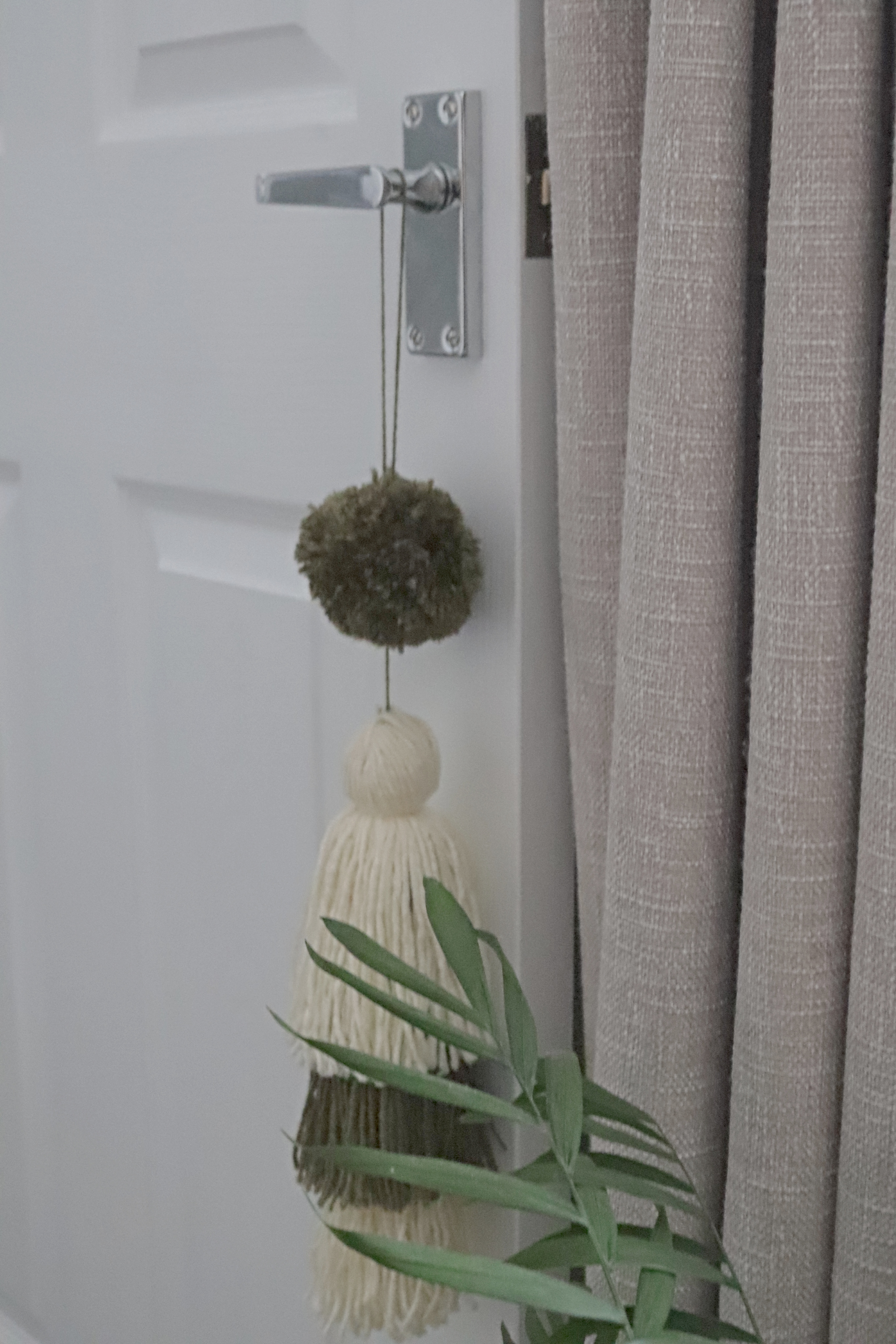 how to make a door tassel from wool