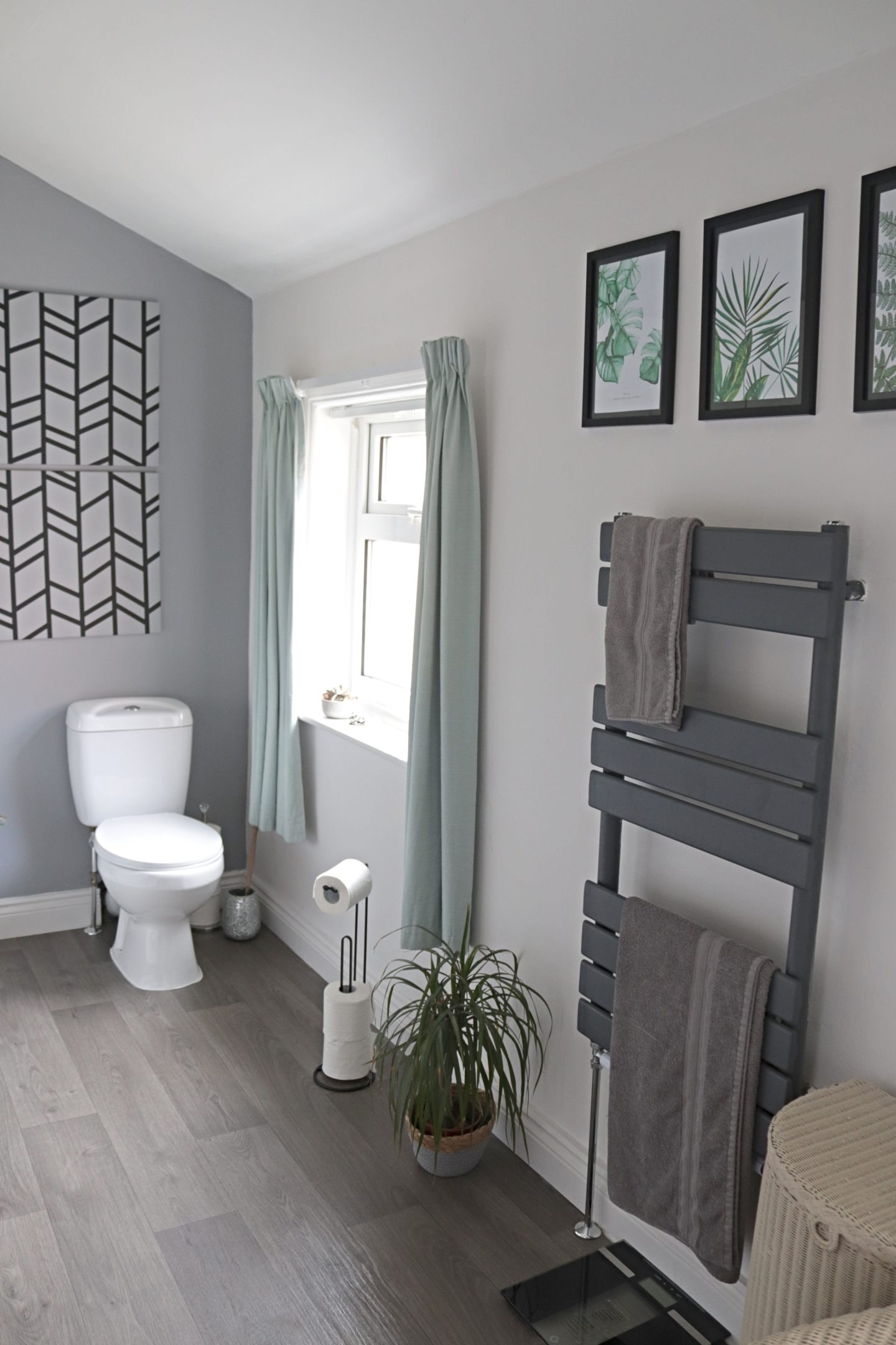 Renter Friendly Bathroom Makeover