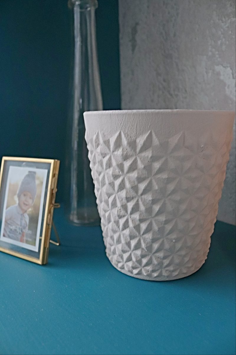 Updating decor using the baking powder paint technique - Makes, Bakes ...