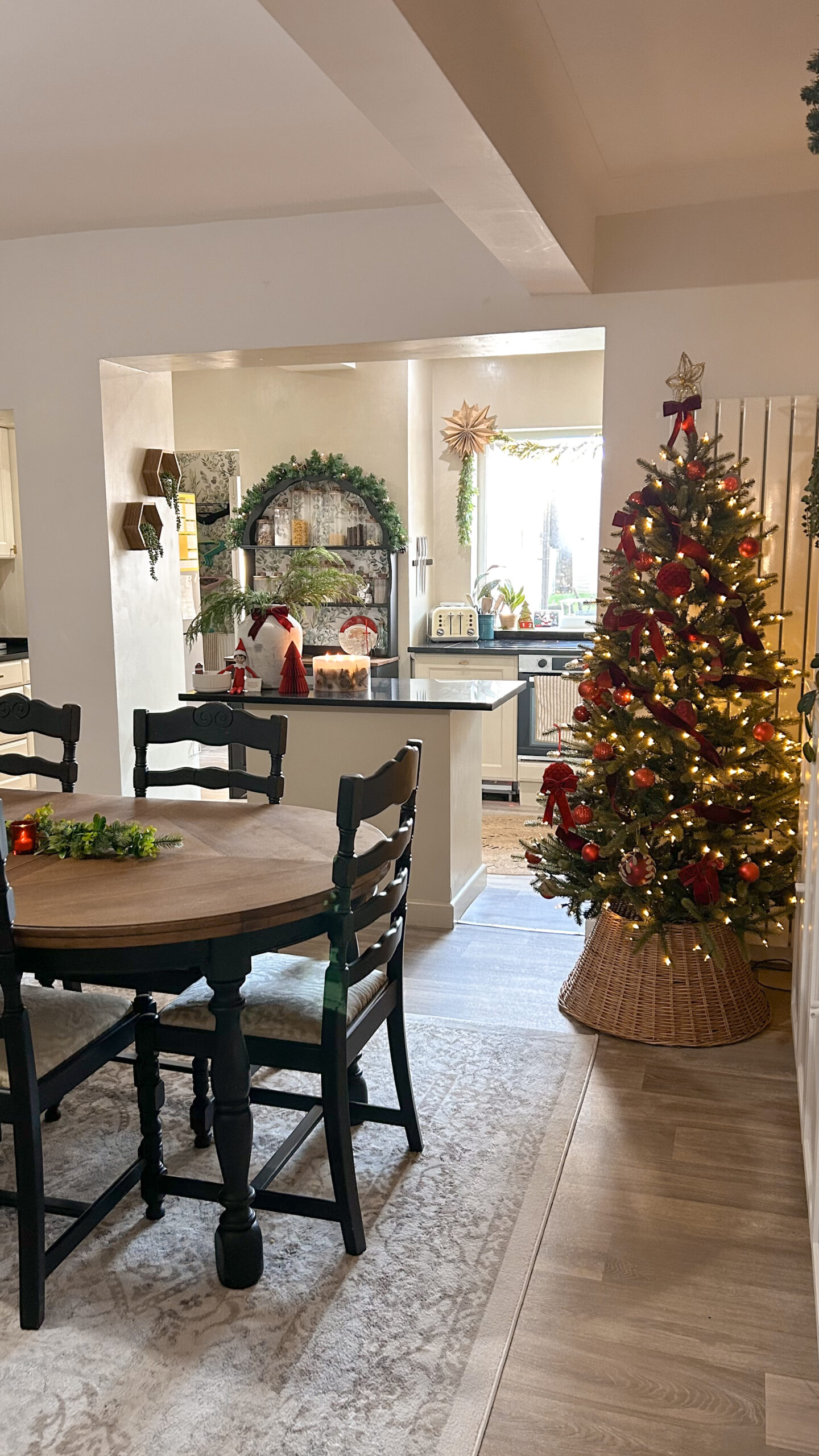 planning my christmas decor - the dining room