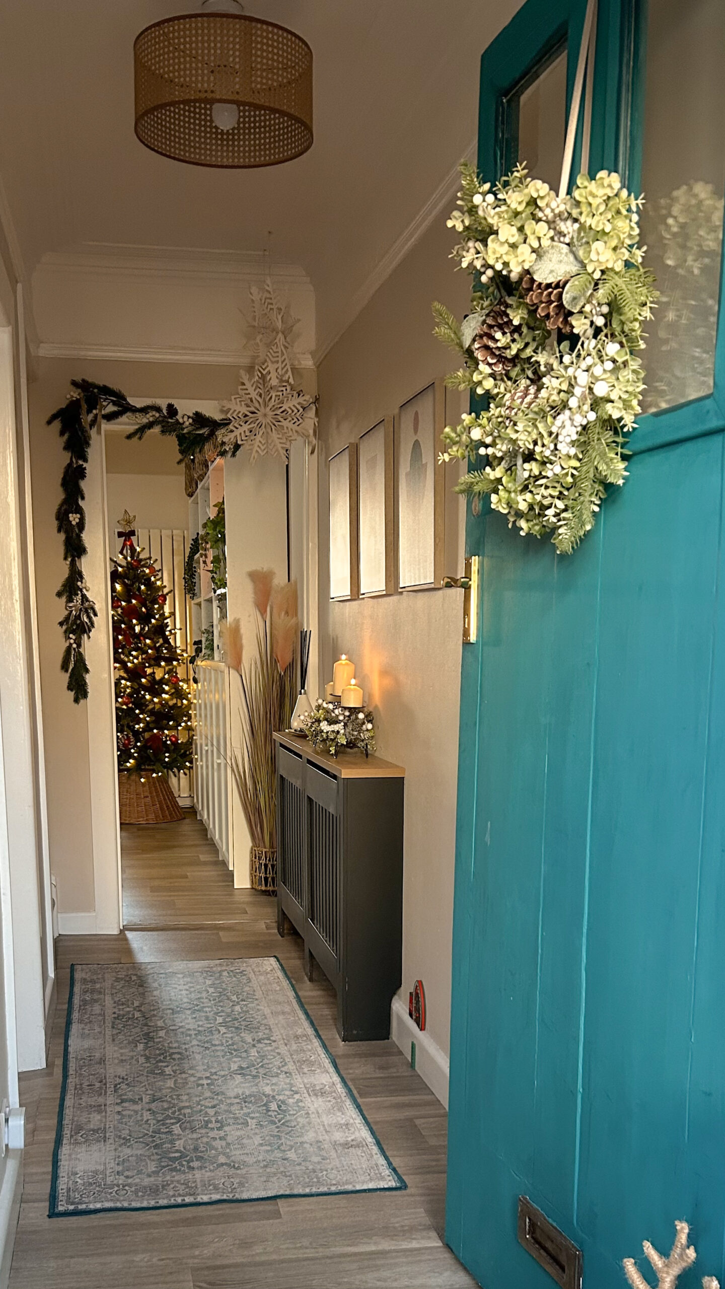 planning my Christmas decor - the hallway