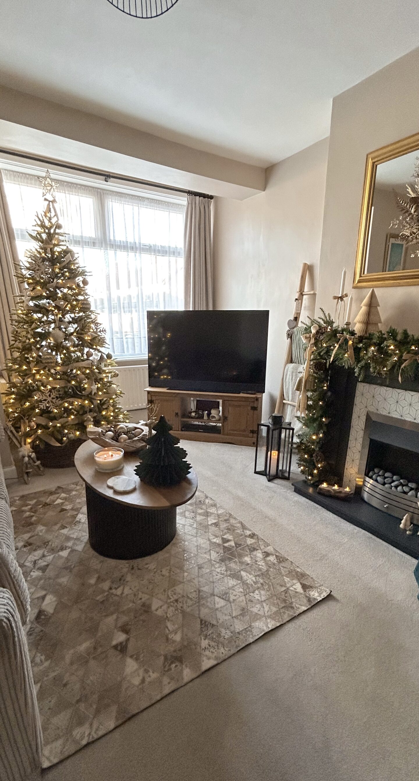planning my christmas decor - the living room